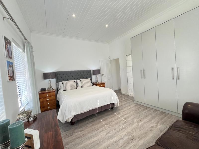 4 Bedroom Property for Sale in Dwarskersbos Western Cape